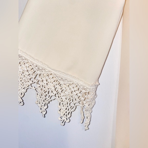 Crochet Sleeve Chiffon Dress - Picture 3 of 4